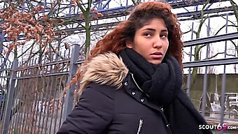 Ebony Teen Mit Großem Schwanz Bekommt Brutalen Pickup-Casting-Sex