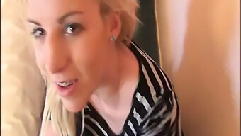 Prsatá Blondýnka Gabriela Nahrává Své Vlastní Domácí Porno Video