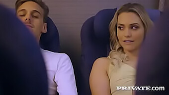 La Primera Vez De Mia Malkova, La Bomba Morena, En Un Video Porno